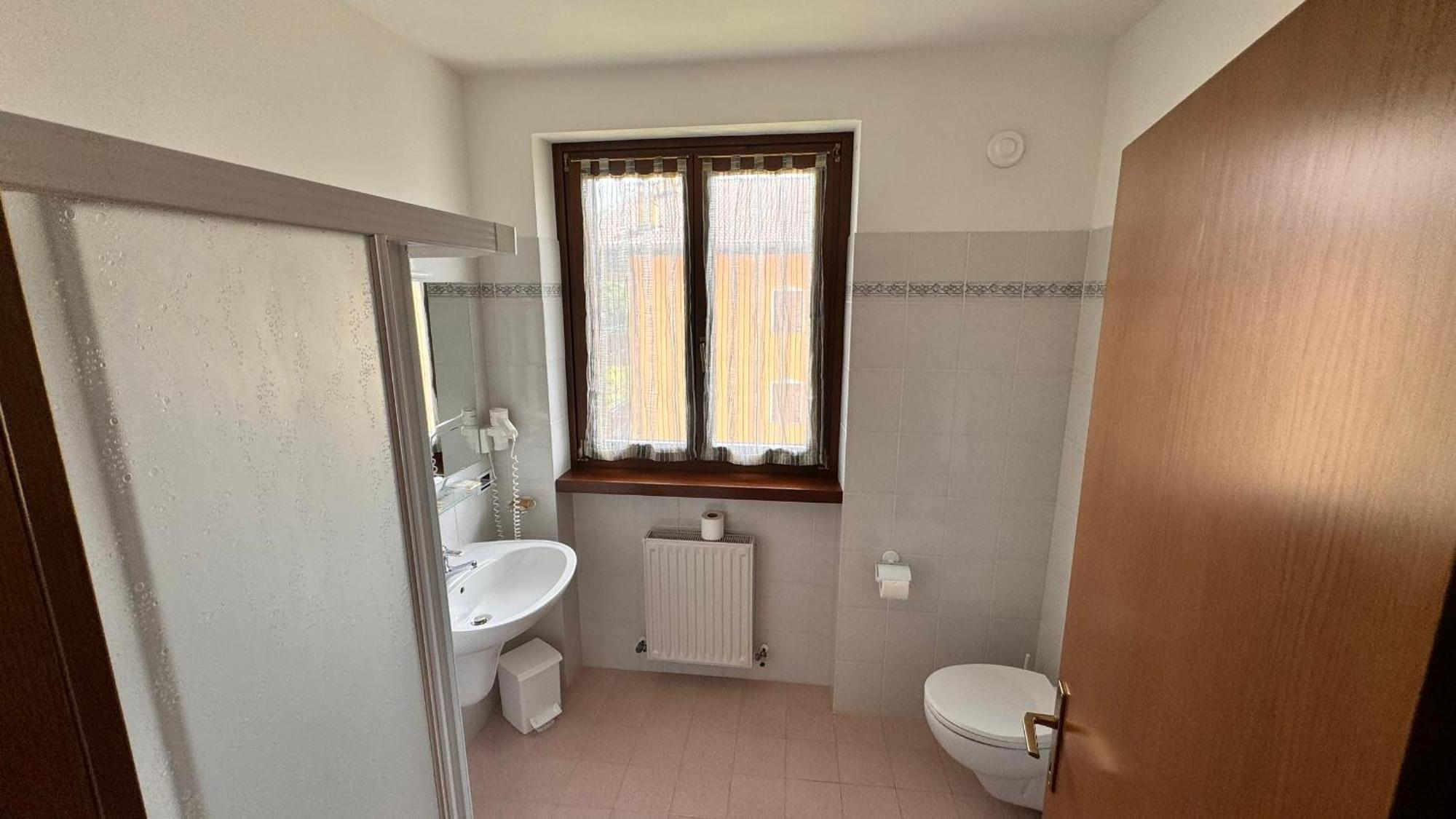 Albergo Stella Alpina Tenno Bagian luar foto