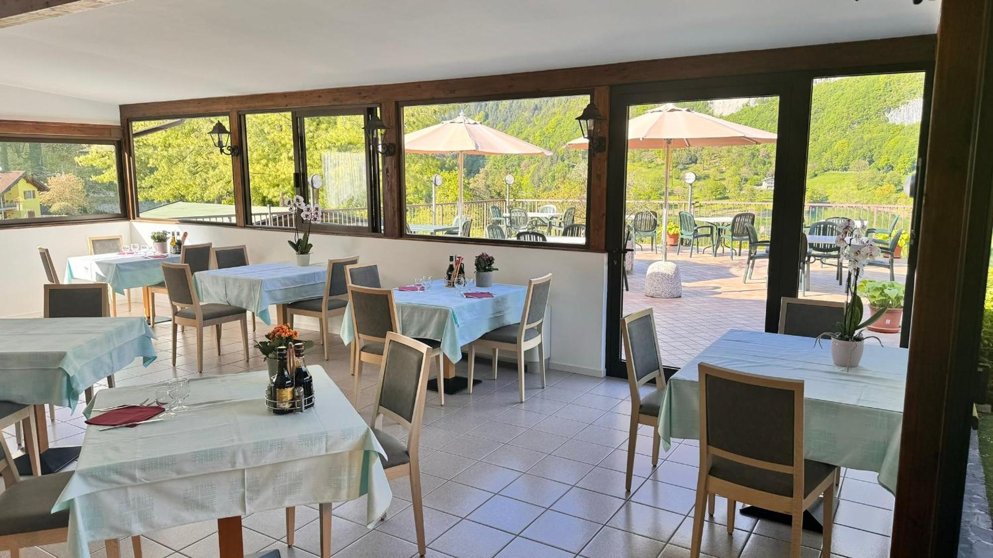 Albergo Stella Alpina Tenno Bagian luar foto