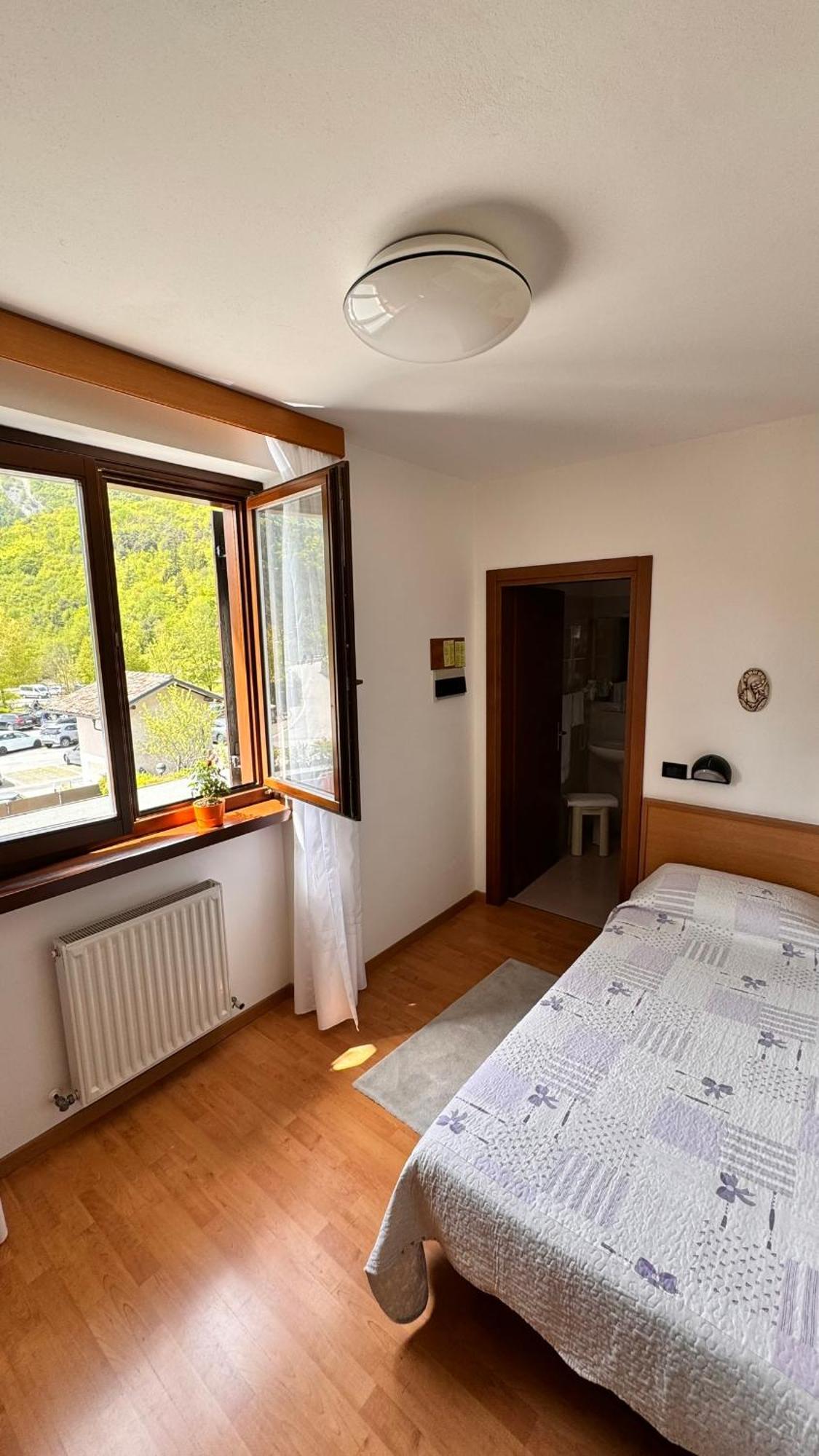 Albergo Stella Alpina Tenno Bagian luar foto