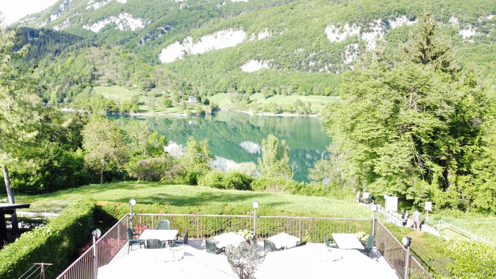 Albergo Stella Alpina Tenno Bagian luar foto