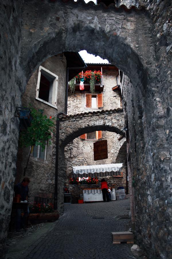 Albergo Stella Alpina Tenno Bagian luar foto